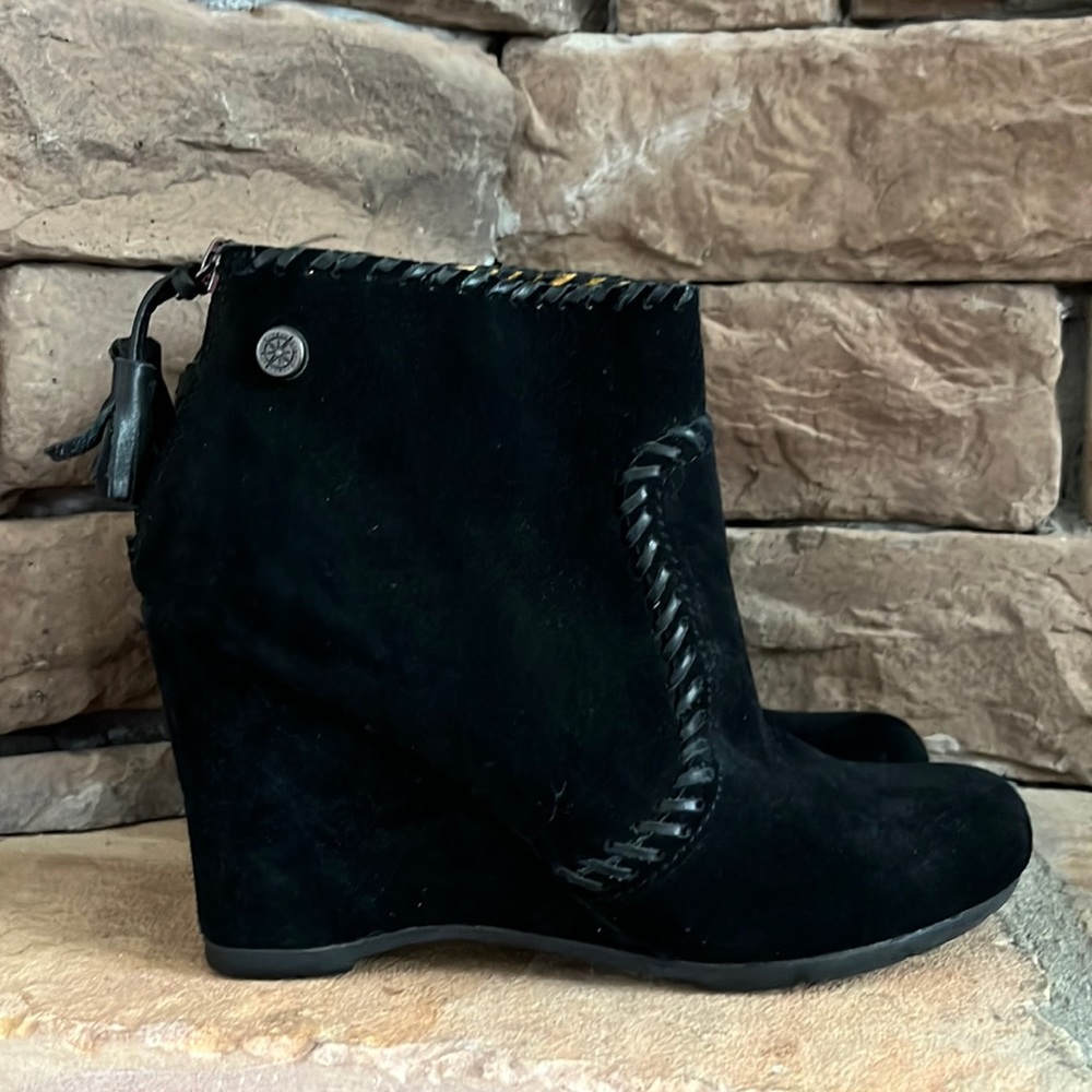 Bussola Enna Black Suede Ankle Boots with‎ Whipstitch Detailing / SZ EU38 or US7